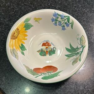 Pfaltzgraff "Garden Breeze" 9" Vegetable Round Serving Bowl